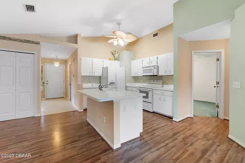 18 Lake Meadow Way, Ormond Beach, FL 32174 photo 2