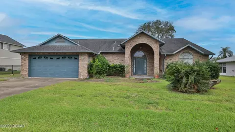 6145 Half Moon Dr, Port Orange, FL 32127