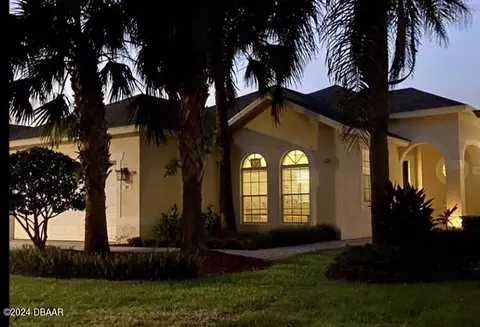 1128 Champions Dr, Daytona Beach, FL 32124