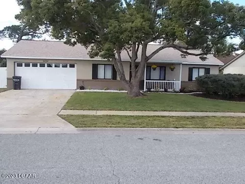 5820 Westport Dr, Port Orange, FL 32127