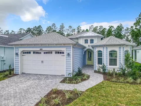 829 Bama Breeze Dr, Daytona Beach, FL 32124
