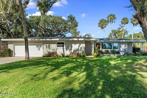 826 Pineapple Rd, South Daytona, FL 32119