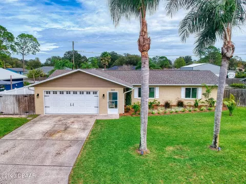 3207 Unity Tree Dr, Edgewater, FL 32141 photo 2