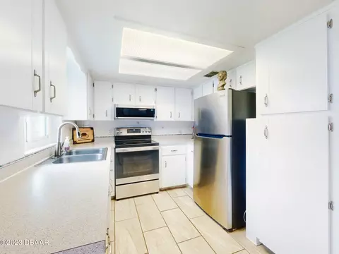 3207 Unity Tree Dr, Edgewater, FL 32141 photo 3