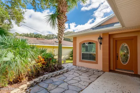 805 E 21st Ave, New Smyrna Beach, FL 32169