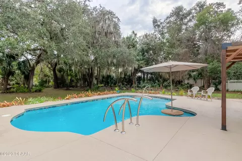 Exterior - 120 Oak Ln, Ormond Beach, FL 32174 photo 7 of 17