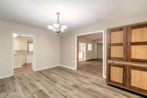 Dining - 120 Oak Ln, Ormond Beach, FL 32174 photo 3 of 3