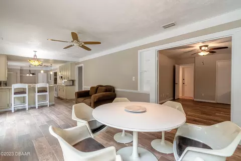 Dining - 120 Oak Ln, Ormond Beach, FL 32174 photo 2 of 3