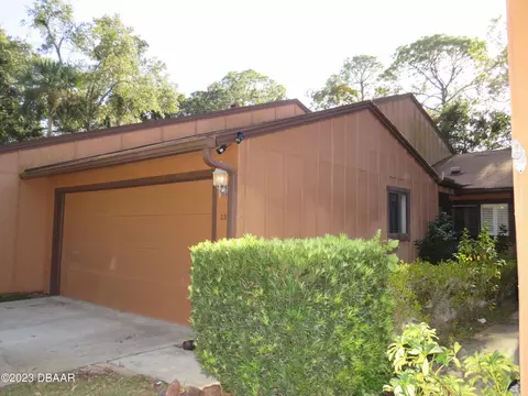 336 W Park Pl, Ormond Beach, FL 32174
