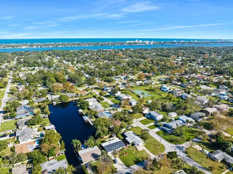 277 Warwick Ave, Ormond Beach, FL 32174 photo 6