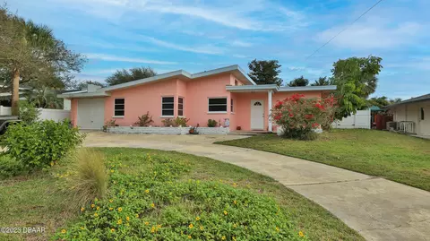 1511 N Peninsula Ave, New Smyrna Beach, FL 32169