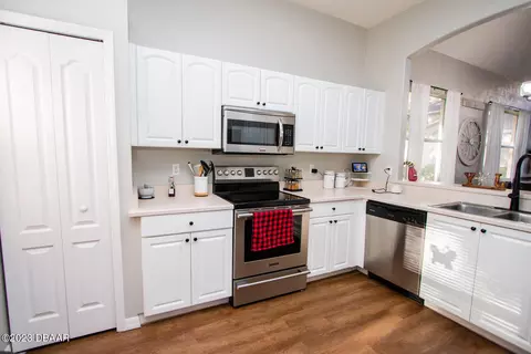 543 Lake Bridge Dr, Ormond Beach, FL 32174 photo 4