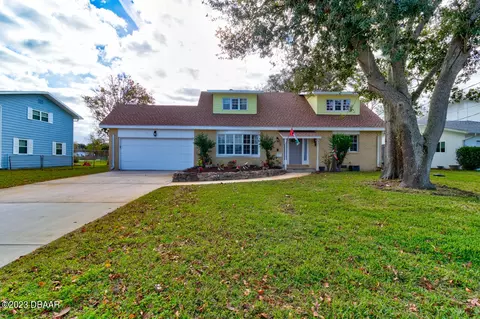 280 Warwick Ave, Ormond Beach, FL 32174