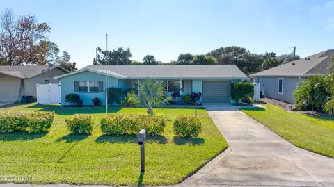 64 Berkley Rd, Ormond Beach, FL 32176
