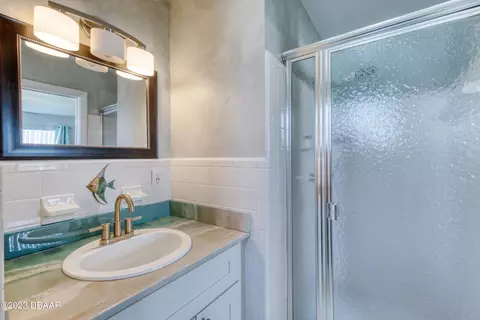 Bath - 64 Berkley Rd, Ormond Beach, FL 32176 photo 2 of 4