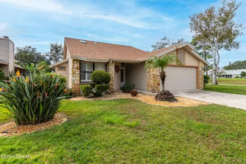 928 Forest Glen Dr, Port Orange, FL 32127