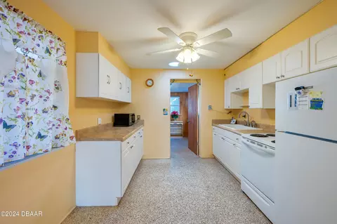 6 River Shore Dr, Ormond Beach, FL 32176 photo 8