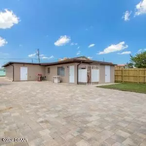 130 Esmeralda Ave, Daytona Beach, FL 32118