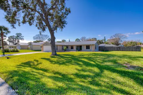 2304 Yule Tree Dr, Edgewater, FL 32141 photo 3