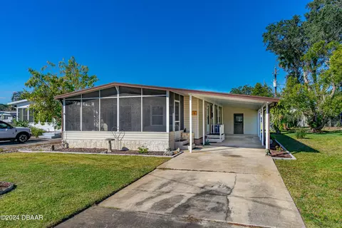121 Pine St, Edgewater, FL 32141