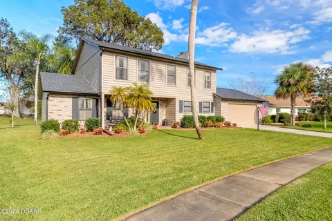 611 Ipswich Ln, Port Orange, FL 32127