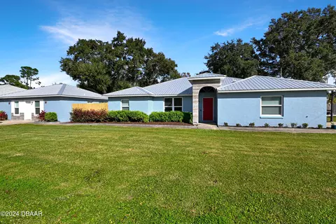 2773 Date Palm Dr, Edgewater, FL 32141