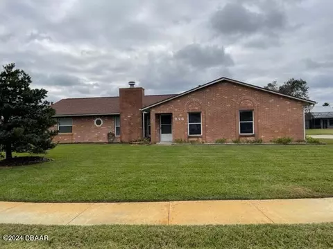 226 Meadow Lake Dr, Edgewater, FL 32141