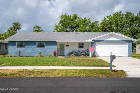2110 Oriole Ln, South Daytona, FL 32119