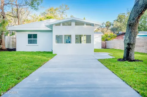 130 12th St, Holly Hill, FL 32117