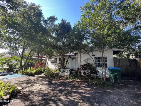 1046 Center Ave, Holly Hill, FL 32117