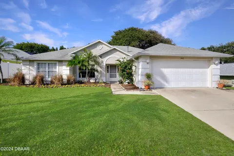 802 8th Ave, New Smyrna Beach, FL 32169