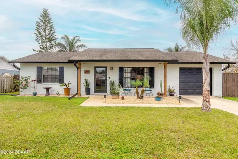 206 Lone Pine Dr, Edgewater, FL 32132