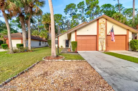 812 Stonybrook Cir, Port Orange, FL 32127