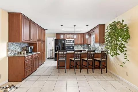 7 E Sovereign Ln, Ormond Beach, FL 32176 photo 12