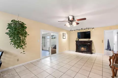 7 E Sovereign Ln, Ormond Beach, FL 32176 photo 10