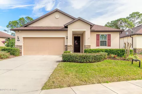 402 Tuscany Chase Dr, Daytona Beach, FL 32117