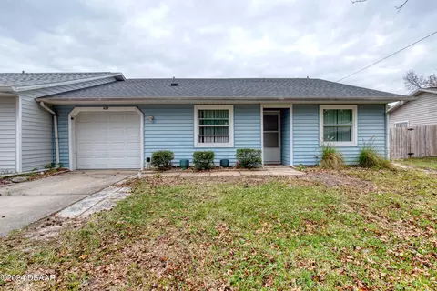 657 Herbert St, Port Orange, FL 32129
