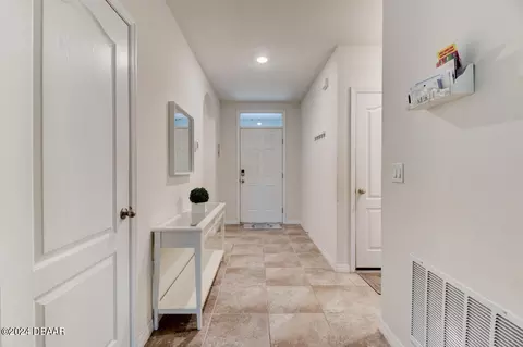 207 Sunset Point Dr, Ormond Beach, FL 32174 photo 2