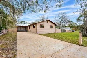 2223 Arizona St, Melbourne, FL 32904
