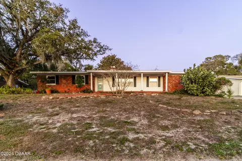 659 N Halifax Dr, Ormond Beach, FL 32176