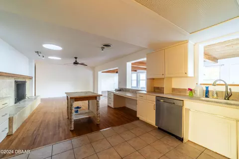 659 N Halifax Dr, Ormond Beach, FL 32176 photo 9