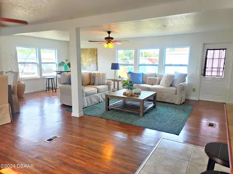 134 Douglas St, Edgewater, FL 32141 photo 4