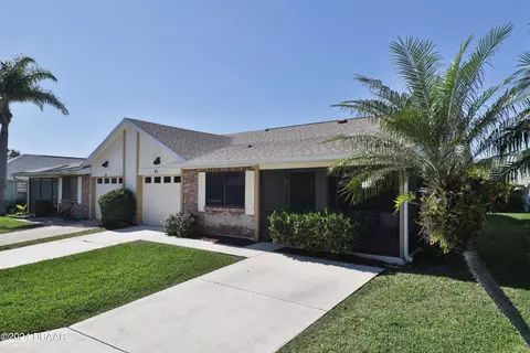 45 Bogey Cir, New Smyrna Beach, FL 32168