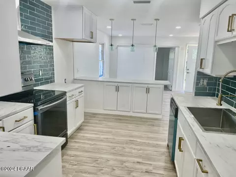 1815 N Oleander Ave, Daytona Beach, FL 32118