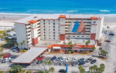 701 S Atlantic Ave #304, Daytona Beach, FL 32118