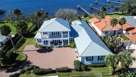 9 Debiasi Ln, Daytona Beach, FL 32118