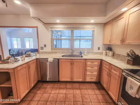 17 Sand Dollar Dr, Ormond Beach, FL 32176 photo 5