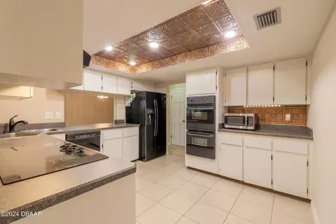 Kitchen - 236 Whippoorwill Ln, Ormond Beach, FL 32174 photo 3 of 3