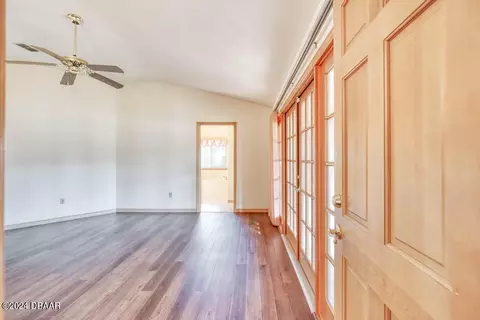 Living - 469 Eagle Brook Ct, Debary, FL 32713 photo 14 of 18