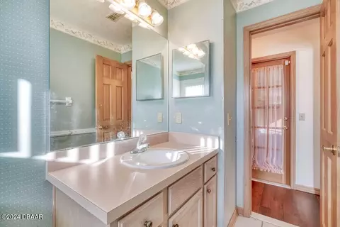 Bath - 469 Eagle Brook Ct, Debary, FL 32713 photo 2 of 6